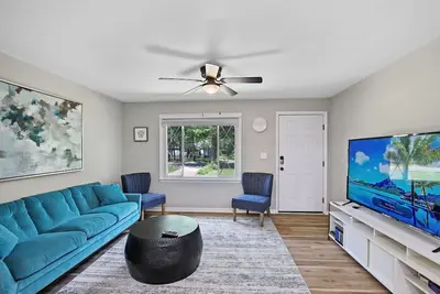 Image de Cozy Updated Ranch - 13 mins uptown!