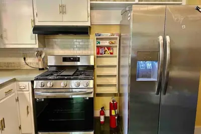 Image de Spacious Cottage Centrally Located\n\n