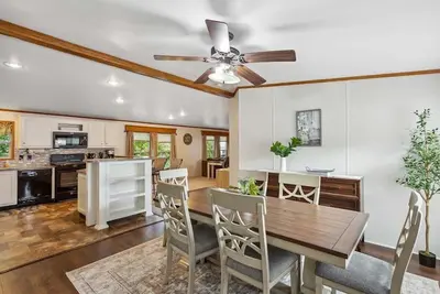 Image de 1 mile to Strasburg Rr+King Bed