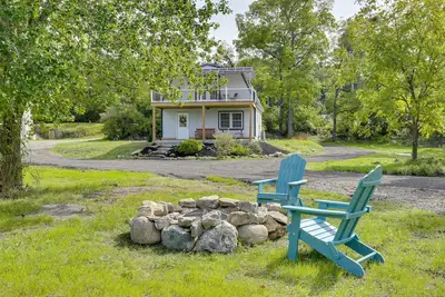 Image de Fire Pit + On-Site Pond: Hudson Valley Home!