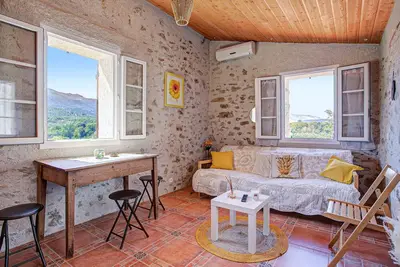 Image de Las Piernas - Maison rénovée avec vue montagne