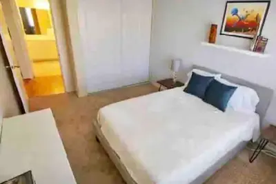 Image de Nice house, near airport, Fast Wi-Fi, golf/shop.