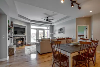 Image de 3 Bed 3 Bath Luxury Ski-In/Ski-out Condo Killington Sunrise Village Slopeside