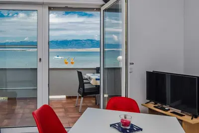 Image de Beachfront | 20 m from the beach | 4-5 persons