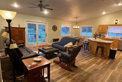 Image de Modern Weiser Home for Monthly Rental, Freshly Updated