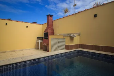 Image de House with a pool, barbecue, Wi-Fi, 300 meters from the sea.