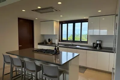 Image de New 3 Bedroom Luxury Ocean View Condo, with access to beach clubs!