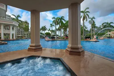 𝐅𝐢𝐧𝐝𝐢𝐧𝐠 𝐌𝐞𝐢𝐥𝐢 Oceanfront Fun at Kauai Beach Club Resort+Amenities