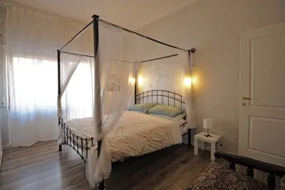 Image de [2 chambres, 6pax][Wi-fi-A/C]5 min Station, Late-check-in breakfast