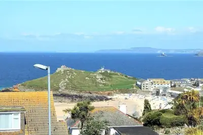 Image de Sea Spray St Ives Stunning sea views 2 Bedroom duplex with parking Dog friendly