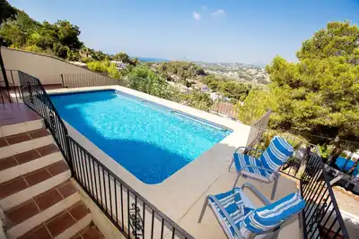 Image de Villa Cezanne, Sea Views, private pool, breezes, Wifi, close to new Aldi
