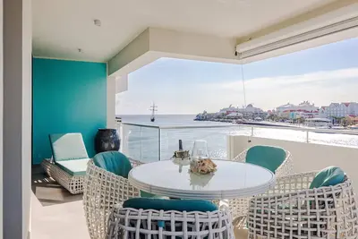 Luxury Apartment With Amazing City View! North Tower