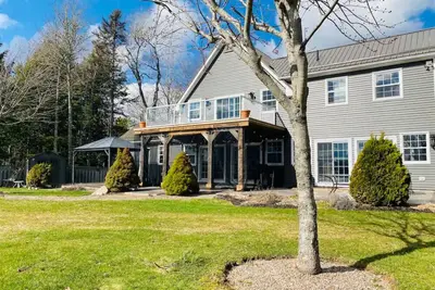 Image de Beautiful Lakefront Cottage Oasis |AnnapolisValley