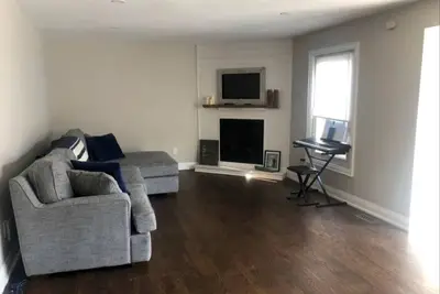 Image de Modern 4 Bedroom home with pool