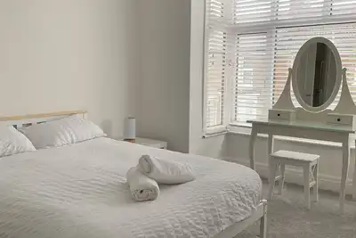 Image de Iris home in Southsea, Portsmouth. 15 minute walk to the seafront!