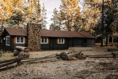 Image de Cozy Fishing Cabin: Hat Creek, Pit River, Fall River, Baum Lake. Burney Falls.