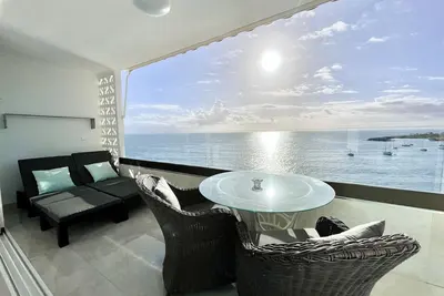 Image de Seaside Serenity: Luxury with a Gourmet Twist