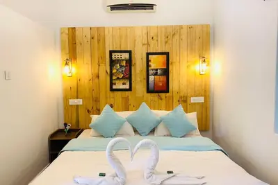 Image de 3 luxurious room @vagator sunburn beach