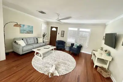 Image de Sea Ya at the Beach 1950’s Bungalow in West Bradenton