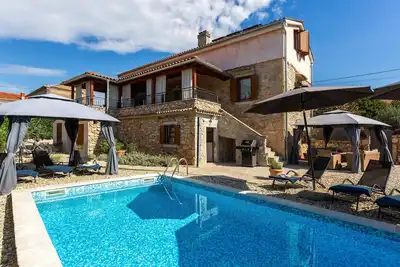 Image de Amazing home in Polje
