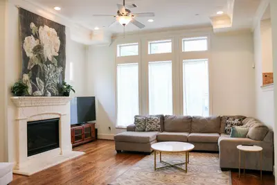 Image de Exquisite Luxury Retreat with Stunning Views