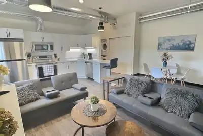 Image de Brooklynn Suite - Pet Friendly - Dukes Place