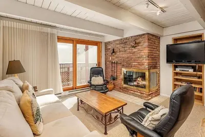 Image de Chateau Blanc Unit 7 | Downtown Condo with Deck, Views, & Wood-Burning Fireplace