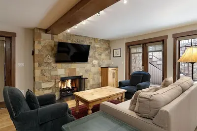 Image de Fasching Haus Unit 12 | Lower Level Deluxe Condo w/ Open Living Area & Gas Fireplace