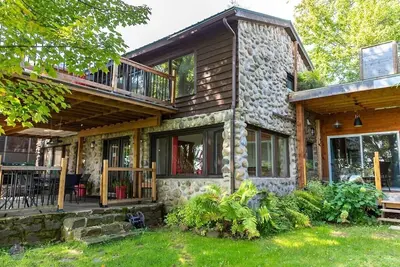 Image de Chalet Lac à la tortue | Spa | Bord de l'eau