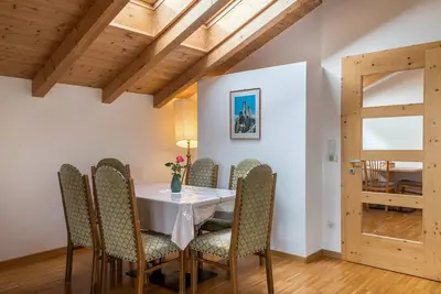 Image de Appartement 'Funtnatsch Schlern' avec vue sur les montagnes, terrasse partagée et Wi-Fi