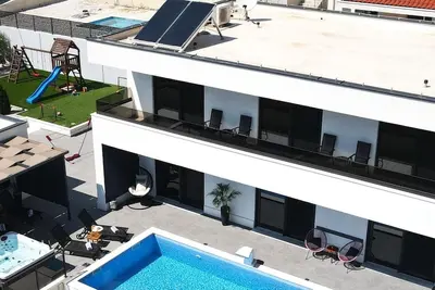 Image de Hilltop Villa: Jacuzzi, Sauna, Heated Pool, Ev Charger, Playground & King Beds