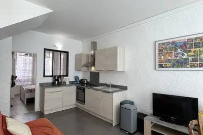 Image de Appartement spacieux central avec jardin et parking gratuit
