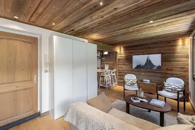 Image de Appartement rénové à 150m des remontées, terrasse et parking couvert