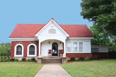 The Elvis House Summa