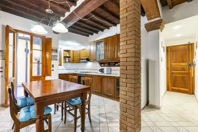 Image de Servi Ground Floor - Deux Chambres Appartement, Couchages 4