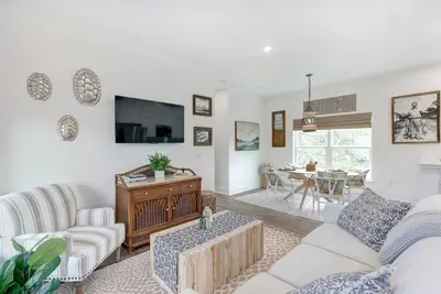 Image de Renovated with Water View - 5 min to Sav - 15 to Beach by Lucky Savannah