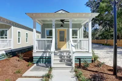 Image de Coastal Grandma Cottage - 5 min to Sav, 15 to Beach By Lucky Savannah