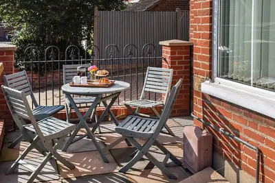 Image de 4 chambres à coucher à Mundesley, near North Walsham
