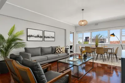 Image de Newly furnished Sea Point Gem with Balcony