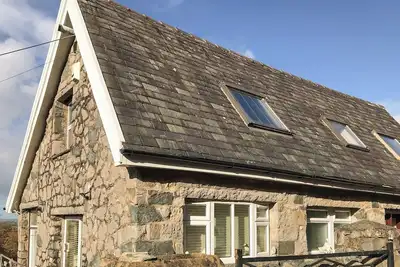 Image de 5 chambres à coucher à Tregarth, near Bangor