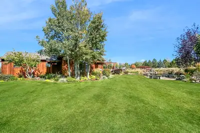 Image de Luxe guesthouse- ideal location to Dwtn Bozeman, skiing, & other rec activities