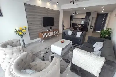 Image de Comfy and Luxury well equipped 3 bedroom with Dsq family size apartment