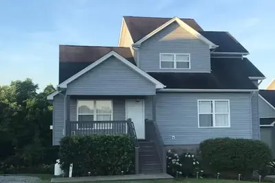Image de 3 Bedroom Lake Refuge along the Kentucky Bourbon Trail\n