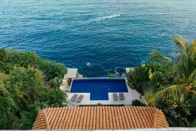 Image de Refugio del Faro - Tranquil Cliffside Retreat