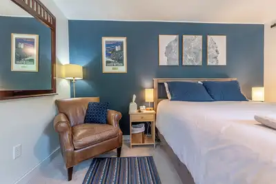 Image de Hallowell Hilltop Home with Hot Tub