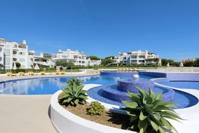 Image de Green Valley 03 (Monte Verde) - CleverDetails- 3 bedroom on a luxury condominium