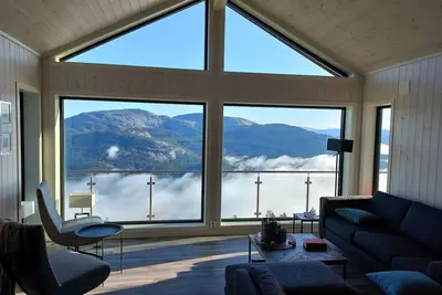 Image de Modern cabin with sauna in the mountains of VrĂĄdal