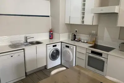 Image de Kololo Acacia Mall 3 Bedroom in a Quiet Serene Environment.