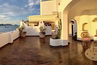 Image de Casa Colonna, villa with stunning views of the harbour