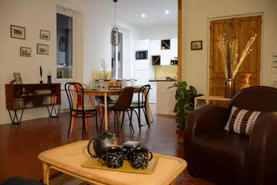 Image de Proche Du Vieux Port Au Calme